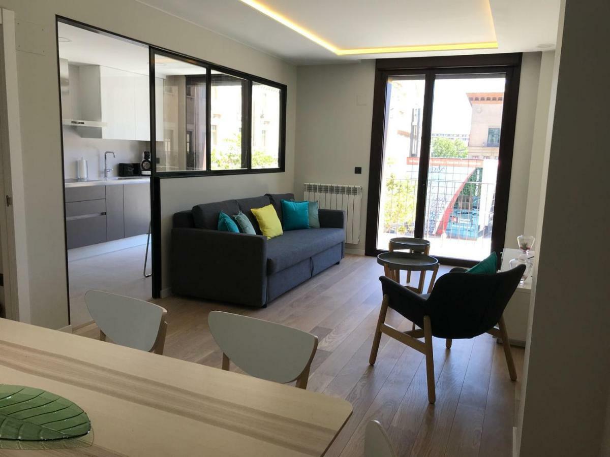 Az El Balcon A La Basilica Apartment Zaragoza Luaran gambar